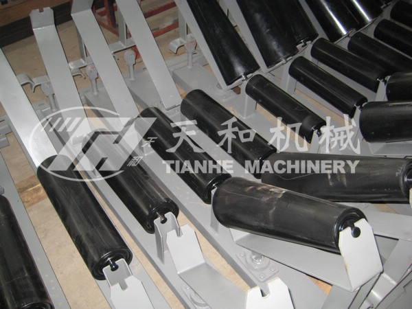 錐形上(shang)調心托輥組(zu) DTII型