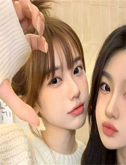 带你走进《致我们单纯的小美好》的幕后世界：广告的植入方式与商业平衡 展现影视工作者的专业精神